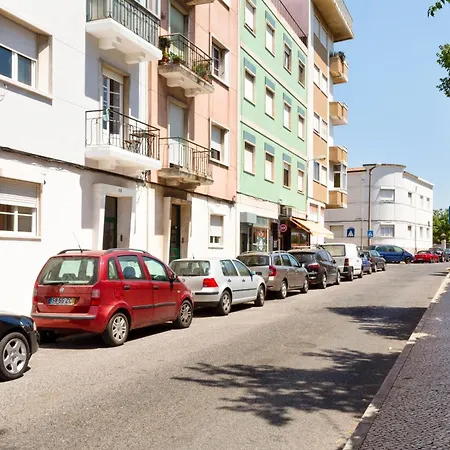 Flh Alcantara Stylish Duplex With Terrace Lisbon