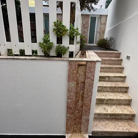 Flh Alcantara Stylish Duplex With Terrace Apartmán *